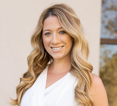 Sarah Burt headshot - cropped