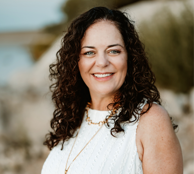 Stephanie Hagan 2025 headshot cropped