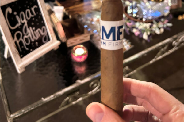 Dreamforce2U cigar rolling station